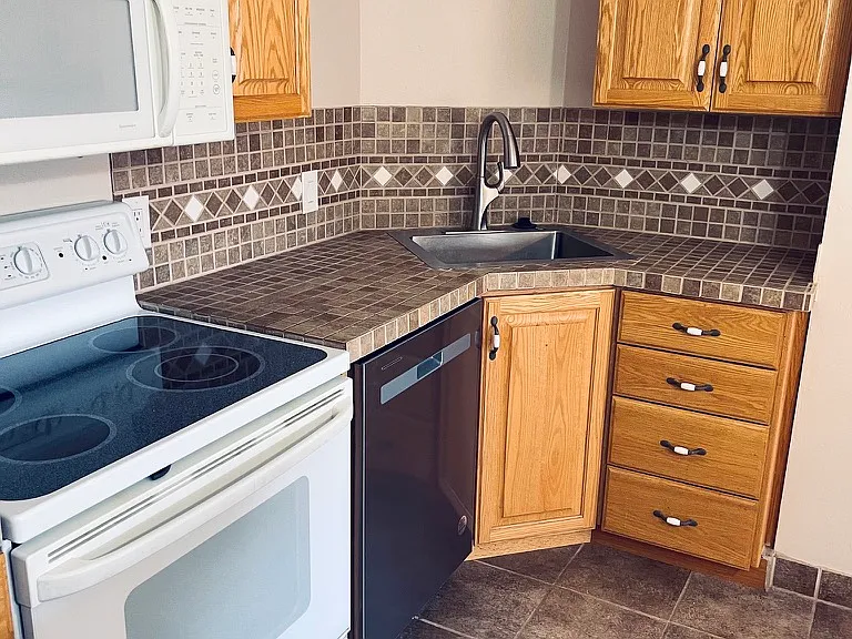 1091 Tower Butte Rd #91 — Photo 5
