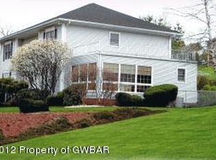 23 Rice St, Dallas, PA 18612