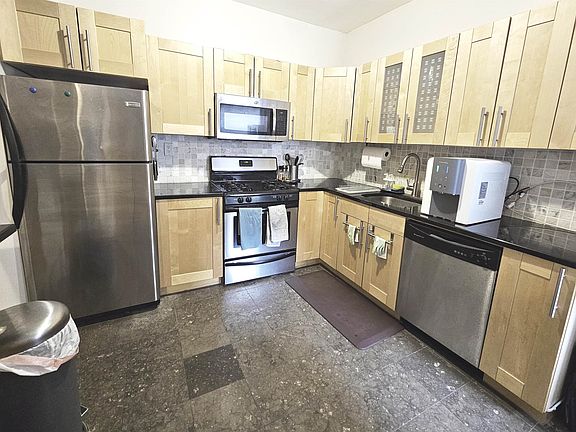 4th image of 260 Harrison Ave APT 401