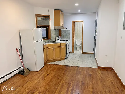 Rented by Century 21 New Golden Age Realty | media 6