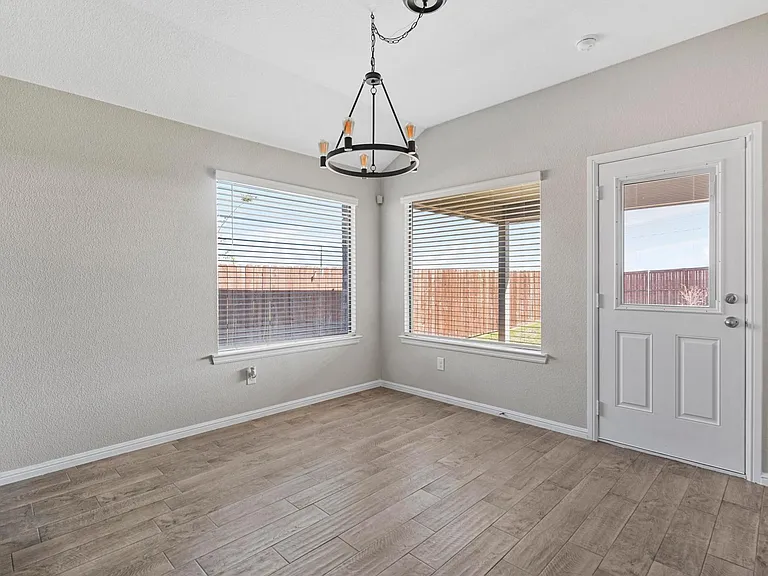 9805 Summerton Dr — Photo 5
