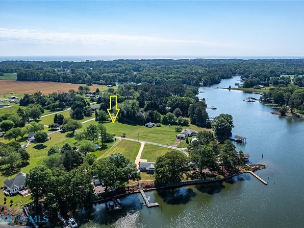 29-077F Sweet Hall Dr, Reedville, VA 22539