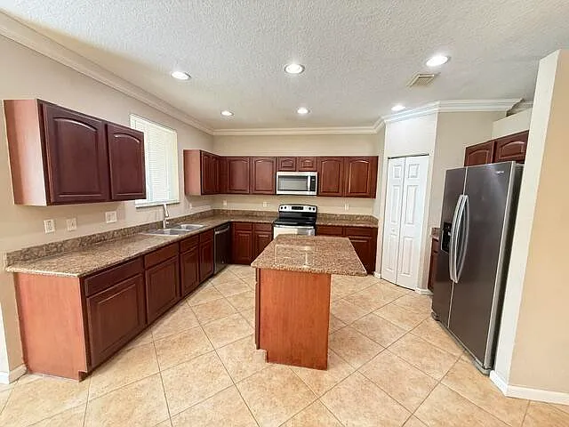 3075 N Evergreen Cir — Photo 3