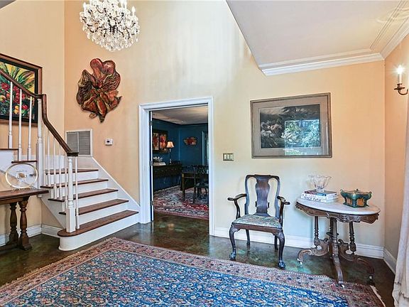3rd image of 5344 Bellaire Dr