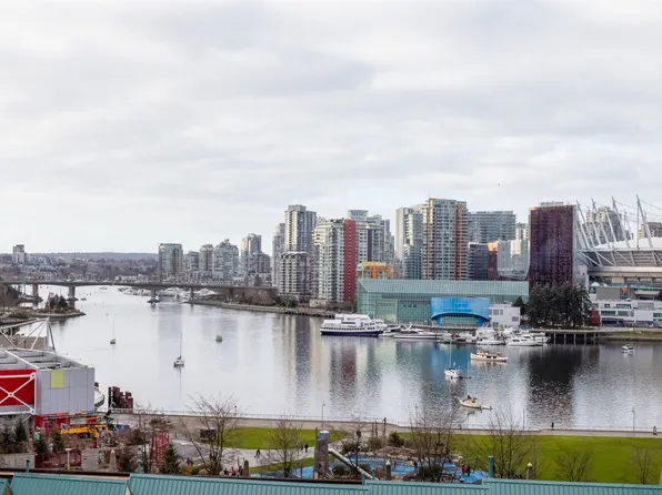 1159 Main St #1101, Vancouver, BC V6A 4B6