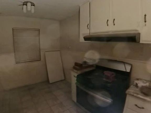 3rd image of 1114 Main St