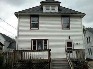 1252 S State Ave, Freeport, IL 61032