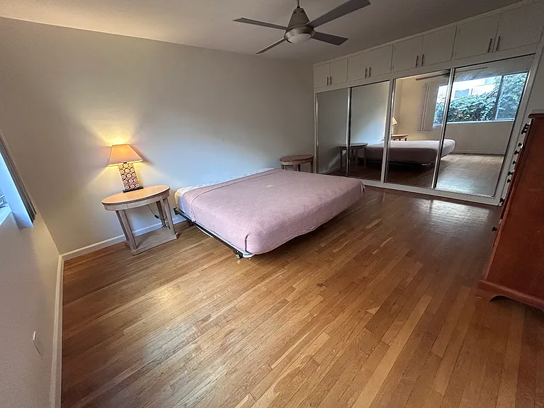 326 San Vicente Blvd #J — Photo 10