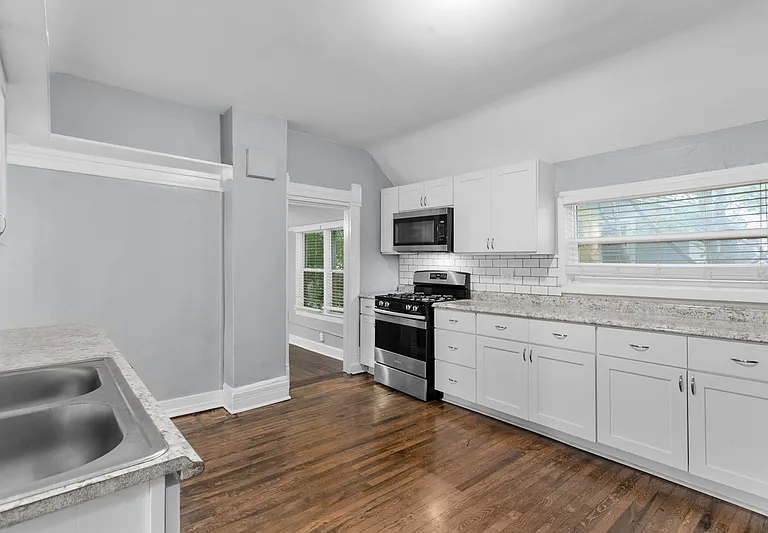 4132 Locust St #2 — Photo 8