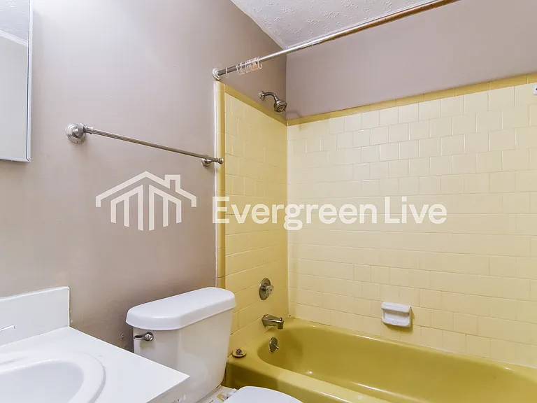 6535 Pinebrook Dr — Photo 8