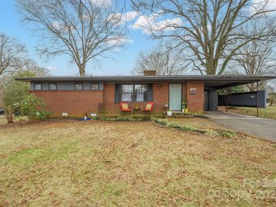 401 Clover Ln, Newton, NC, 28658