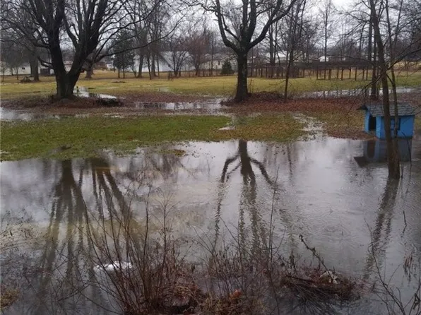 220 Jackson Street, IN 47041