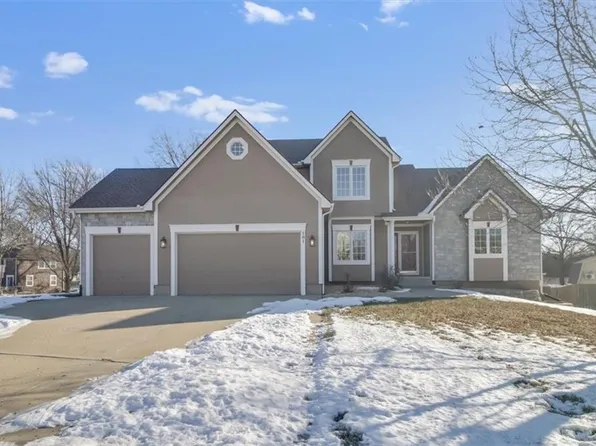 101 S Eastglen Dr, Raymore, MO 64083