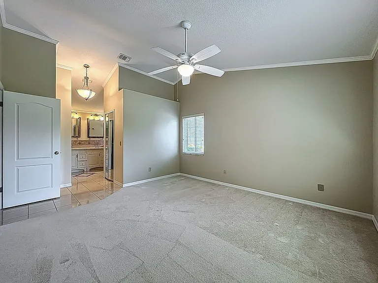 1843 Shadyhill Ter — Photo 18