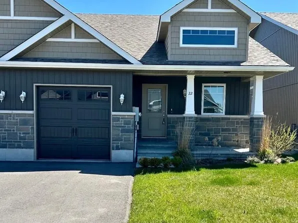 22 Stirling Cres, Prince Edward County, ON K0K 2T0