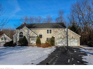 20 Hidden Oak Dr, Farmington, CT 06032