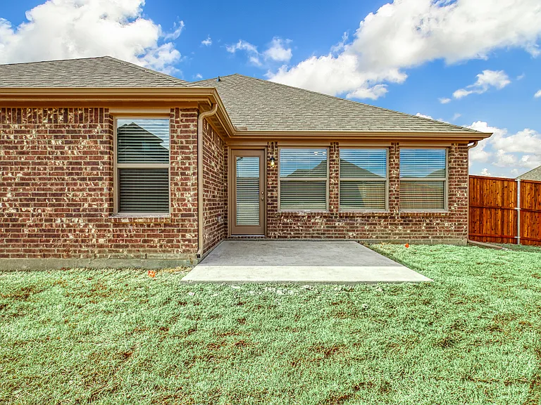 207 Gardenia Dr — Photo 35