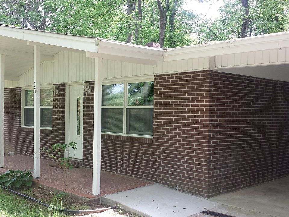 1st image of 328 Fairlane Dr NE