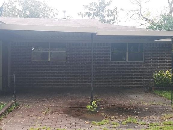 5th image of 4406 Shamrock Ln