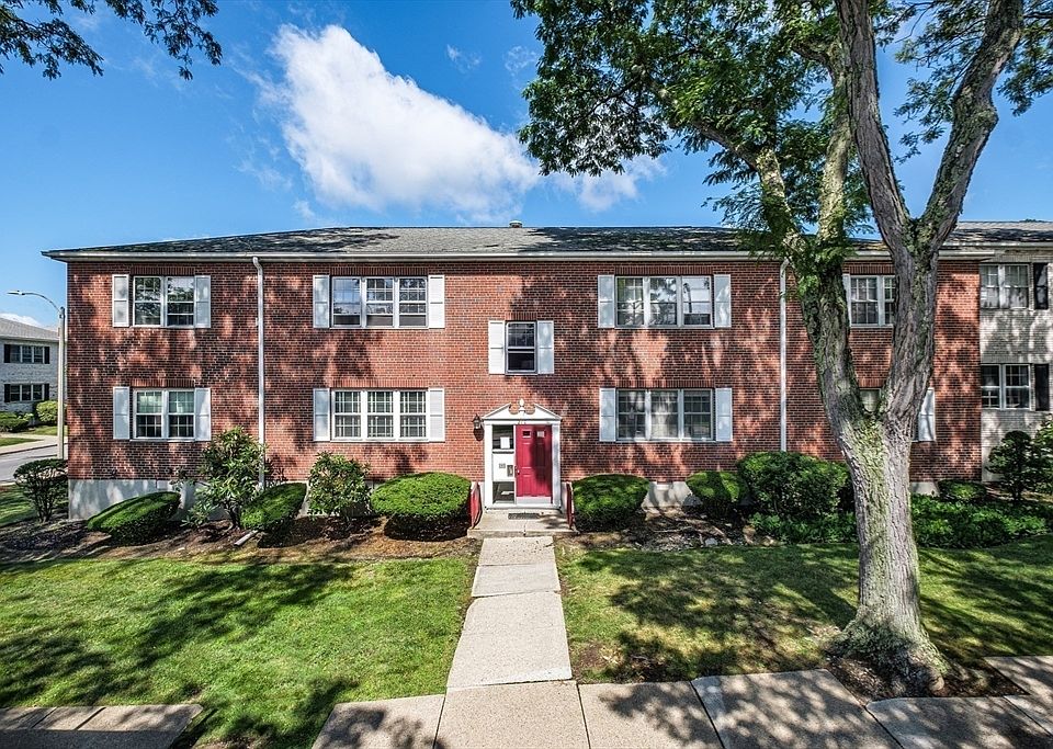 1st image of 210 Lake Shore Rd APT 3