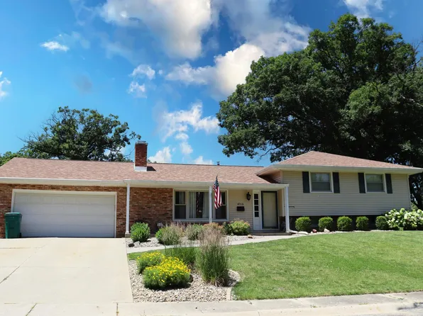 4713 W Wanda Ave, Bartonville, IL 61607