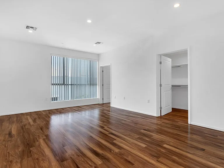 11260 Mississippi Ave #405 — Photo 48