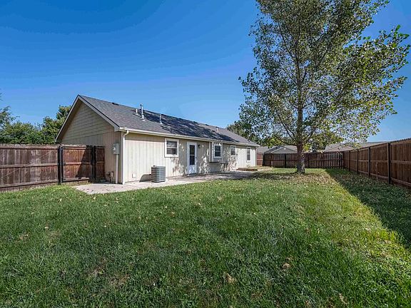 2nd image of 216 Brookvalley Dr