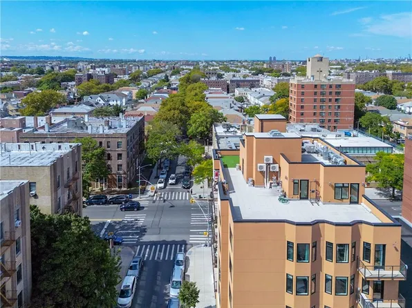 7819 Bay Parkway image 24 of 27