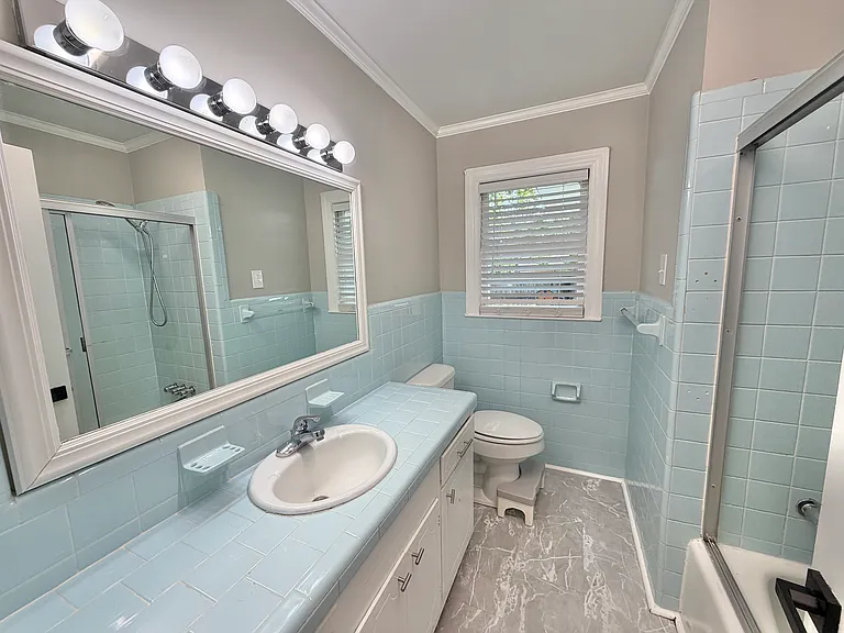 4155 Lee St — Photo 8
