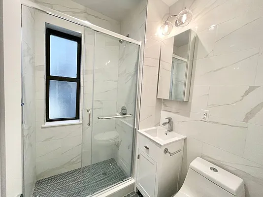 Rented by Vertical Real Estate LLC | media 3