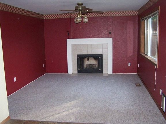 More kitchen
