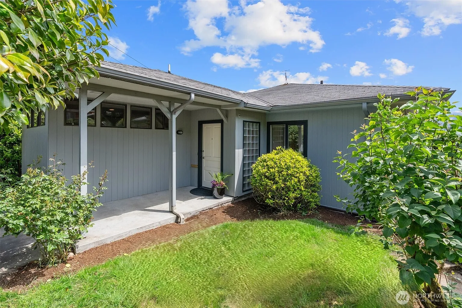2922 5th Avenue W photo 1