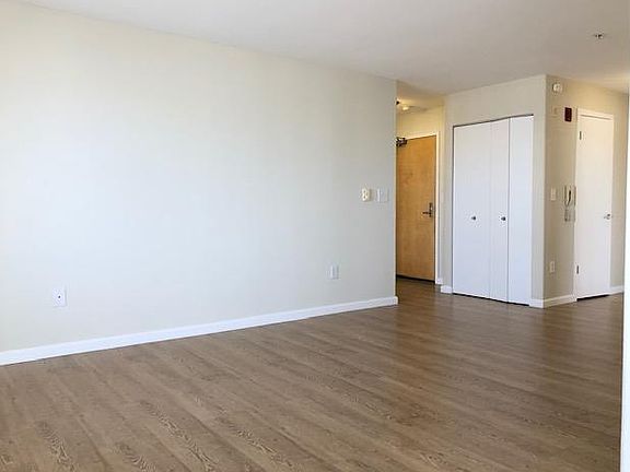 2nd image of 405 12th Ave APT 403