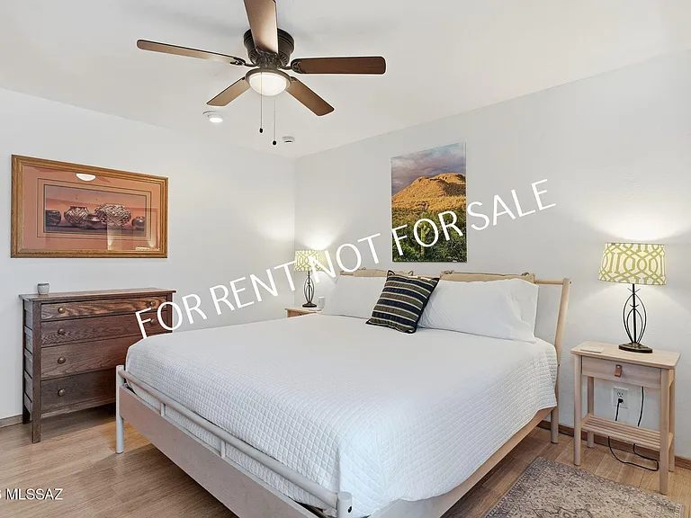 2824 E Sierra Vista Rd — Photo 25