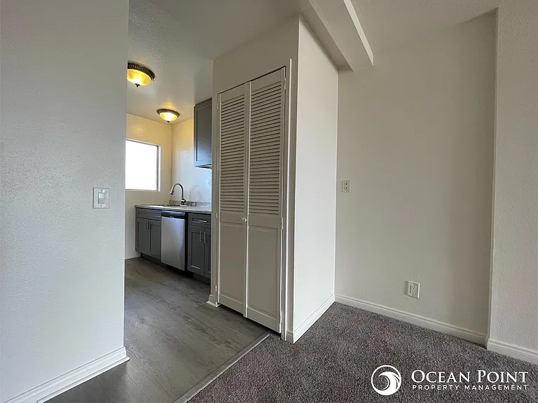 267 S Ventura Rd #287 — Photo 8