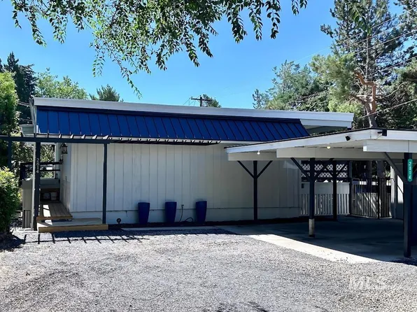 2814 N Bogus Basin Rd, Boise, ID 83702