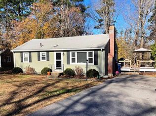 8 Vernon Rd, Medway, MA 02053