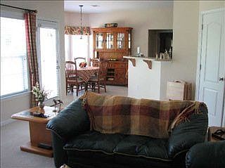 5th image of 353 Milhaven Dr