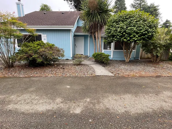 6111 Walnut Dr, Eureka, CA 95503