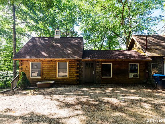 2nd image of 157 Paradise Drive