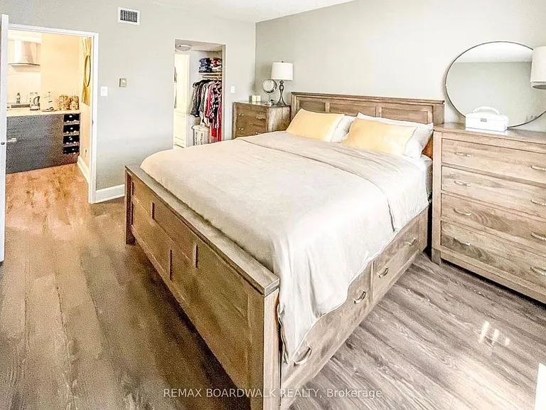 2019 Carling Ave #710 — Photo 23