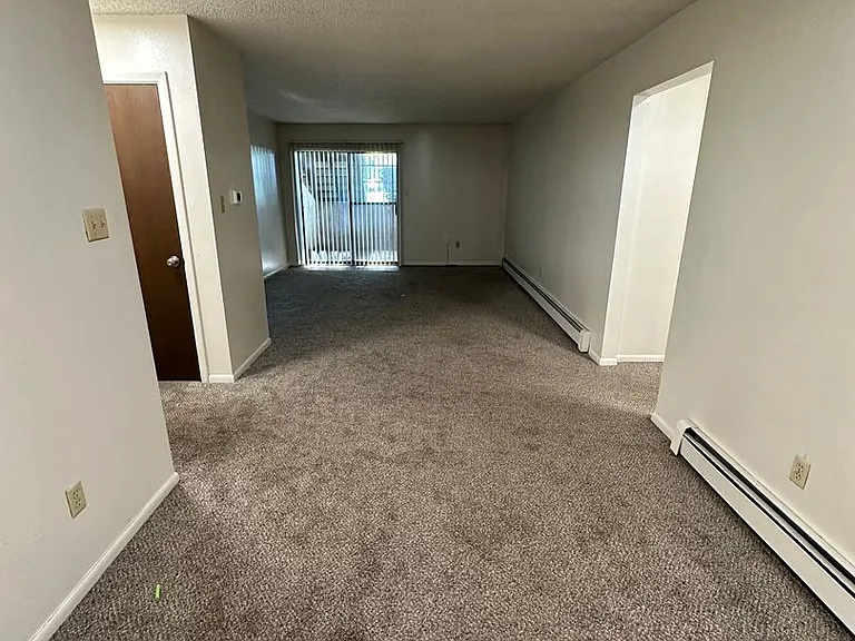Regency Apartments 4715 — Photo 3