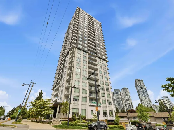 13359 Old Yale Rd #2401, Surrey, BC V3T 0S4