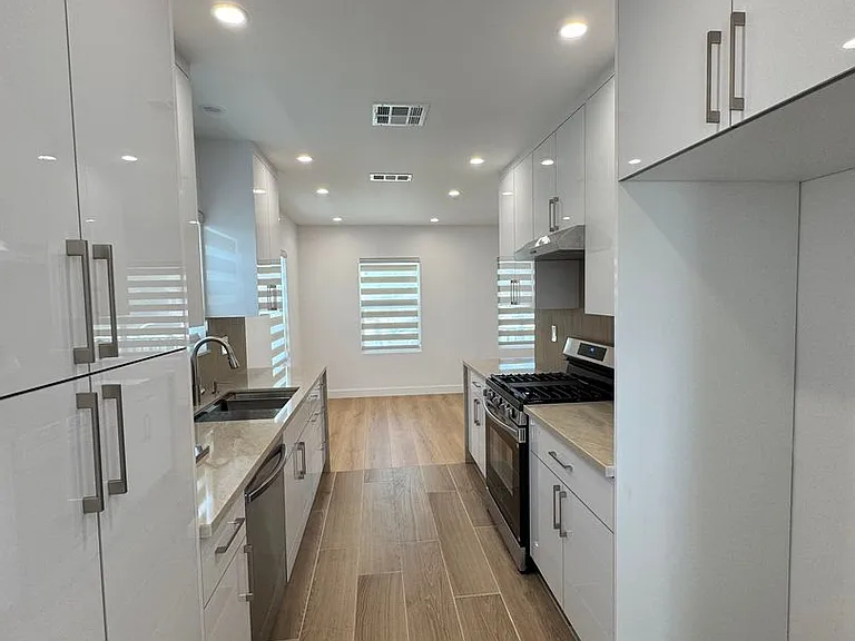 7740 Bonner Ave — Photo 17