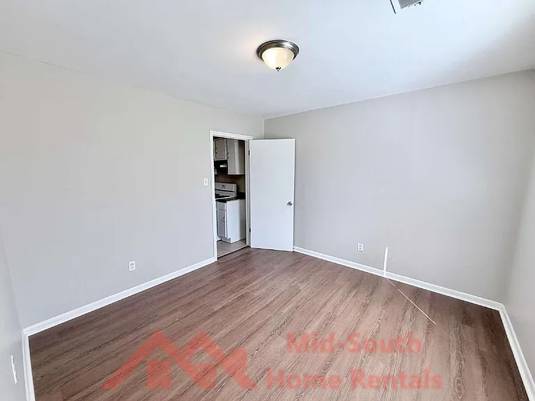 1549 Patton St — Photo 9