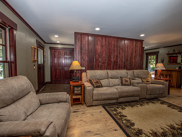 3035 Cedarwood Dr — Photo 1