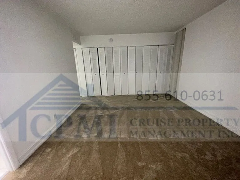 2930 Forest Hills Blvd — Photo 24