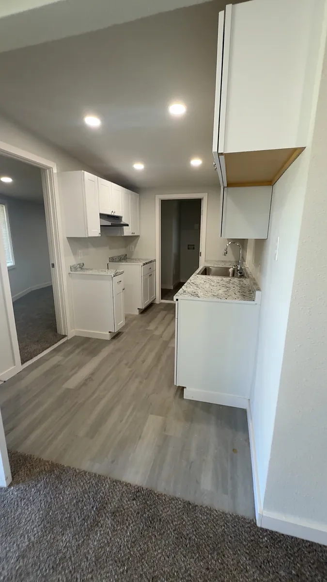 Building Photo - 1095 Salmon Ave #1