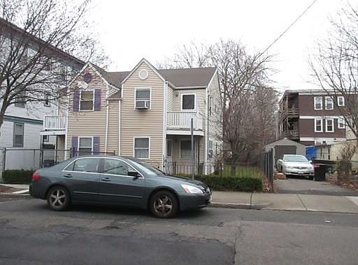 2nd image of 46 Lucerne St