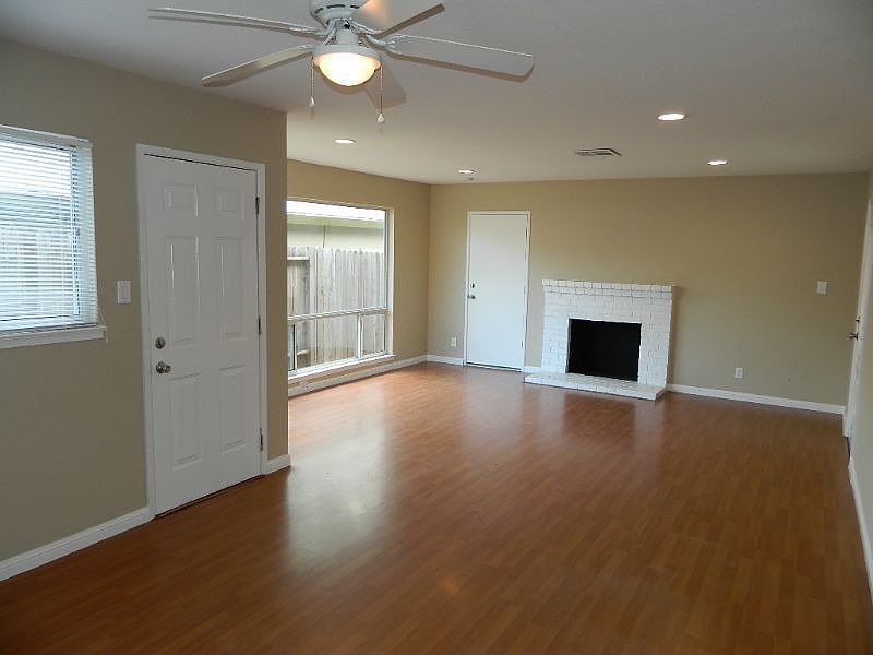 1st image of 7016 Gumwood Cir
